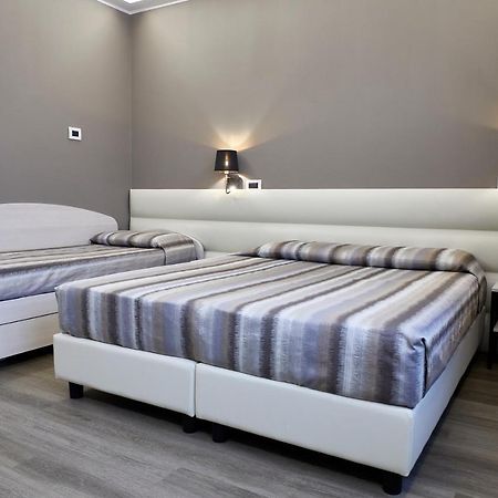 Hotel La Perla à Camerano Extérieur photo