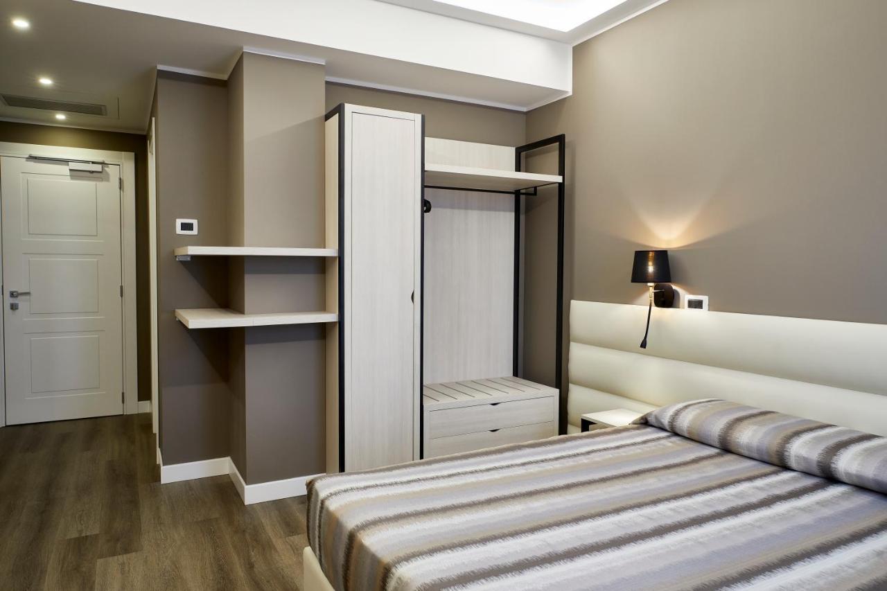 Hotel La Perla à Camerano Extérieur photo