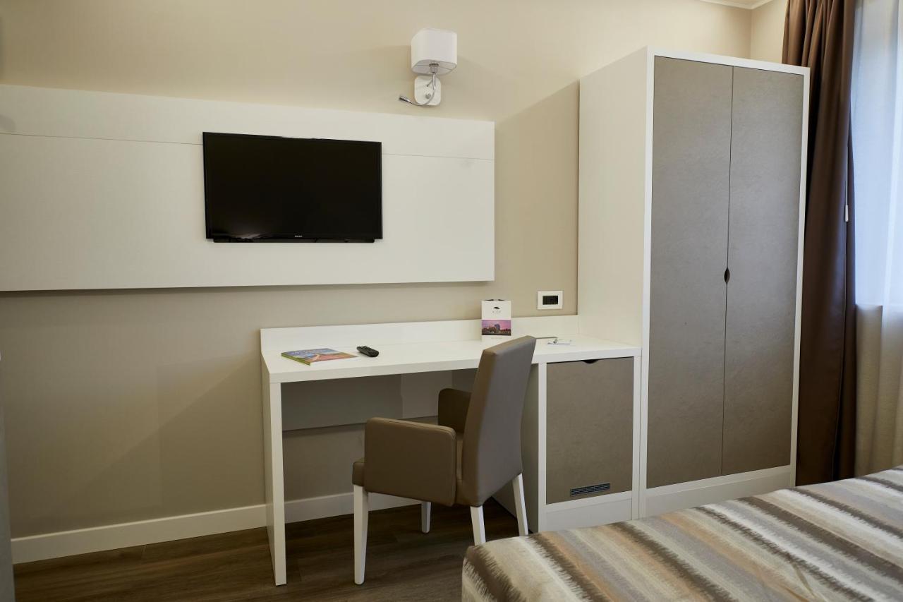 Hotel La Perla à Camerano Extérieur photo