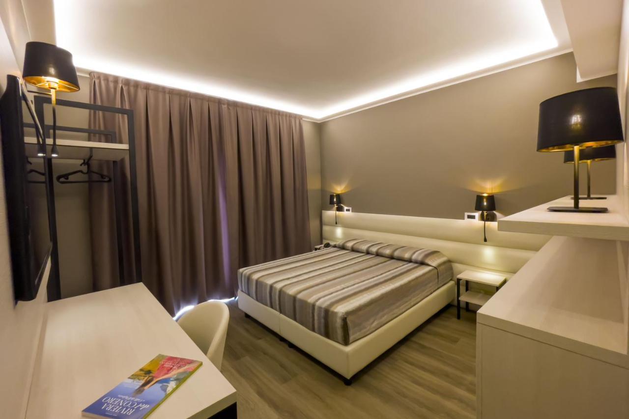 Hotel La Perla à Camerano Extérieur photo